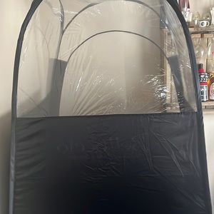 Spray tan tent & gun, accessories, solution, barrier cream. used 3 times.